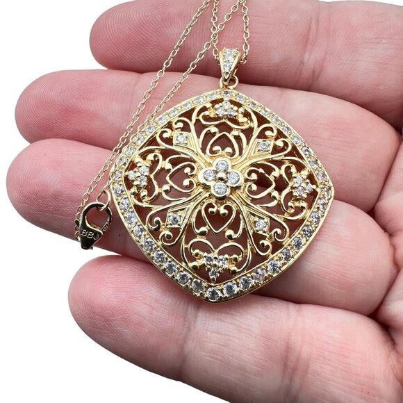 Veronese Italy 18K Gold Glad Cubic Zirconia Filagree Pendant Chain Necklace - Picture 3 of 5